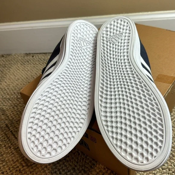 NWOT - adidas, Men's Bravada 2.0 Low Casual Sneakers from Finish Line, Size 8 - Picture 5 of 14